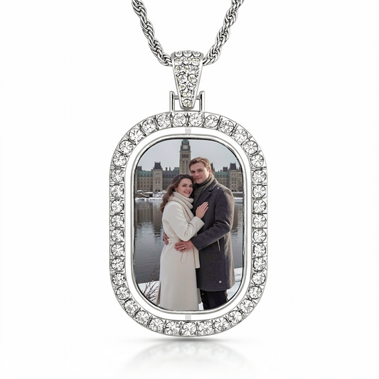 The Royal Oval Rotating Pendant